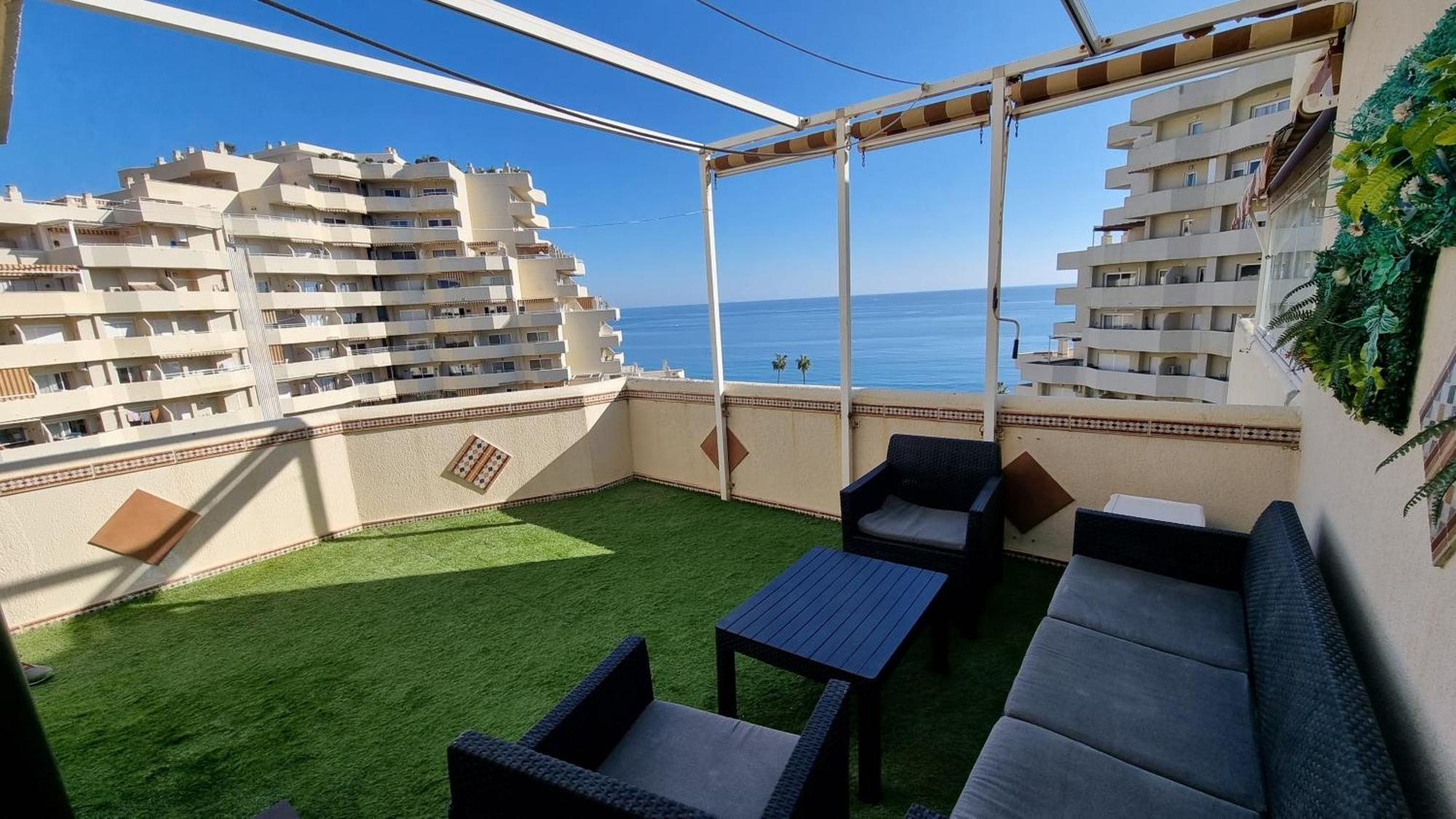 Benalbeach. Espectacular Terraza, Vistas Al Mar. ベナルマデナ エクステリア 写真